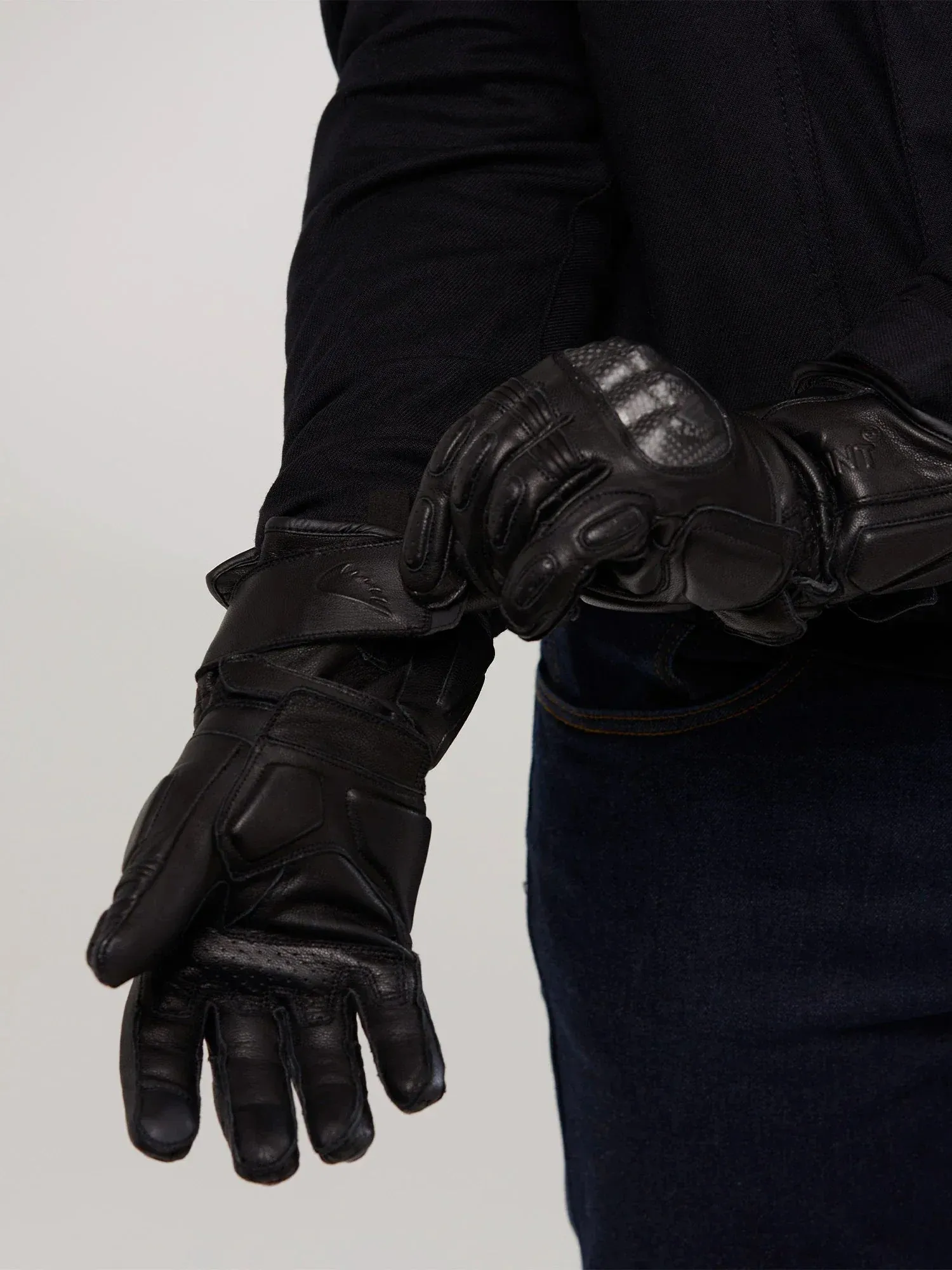 - SA1NT Road Gloves -
