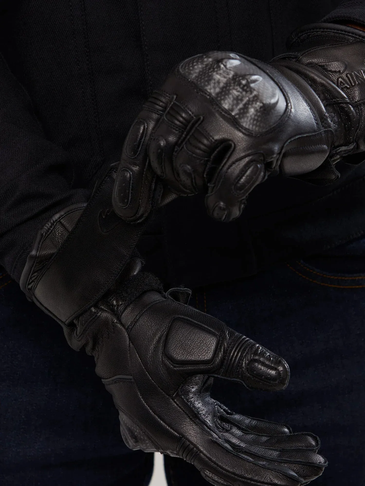 - SA1NT Road Gloves -