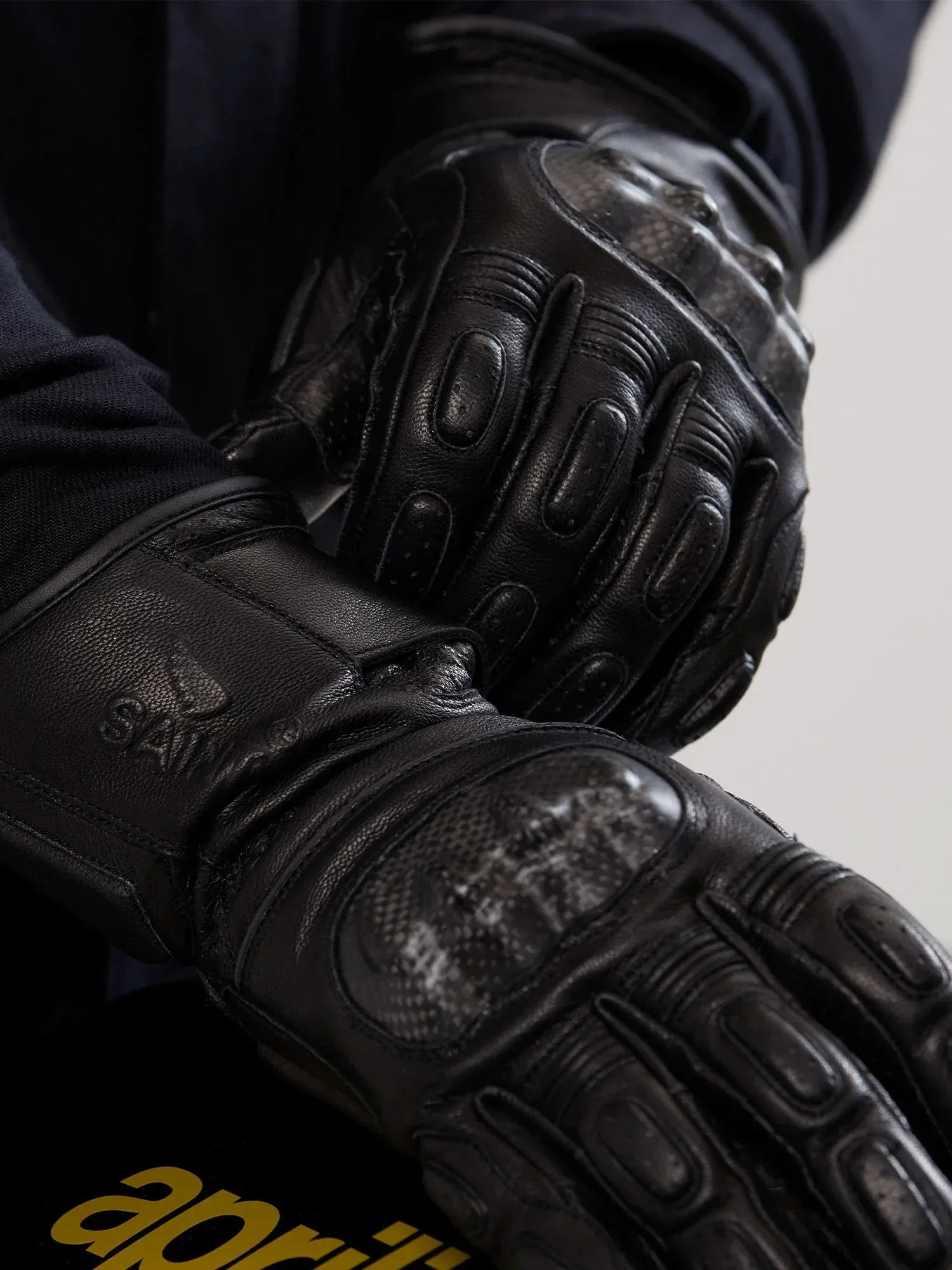 - SA1NT Road Gloves -