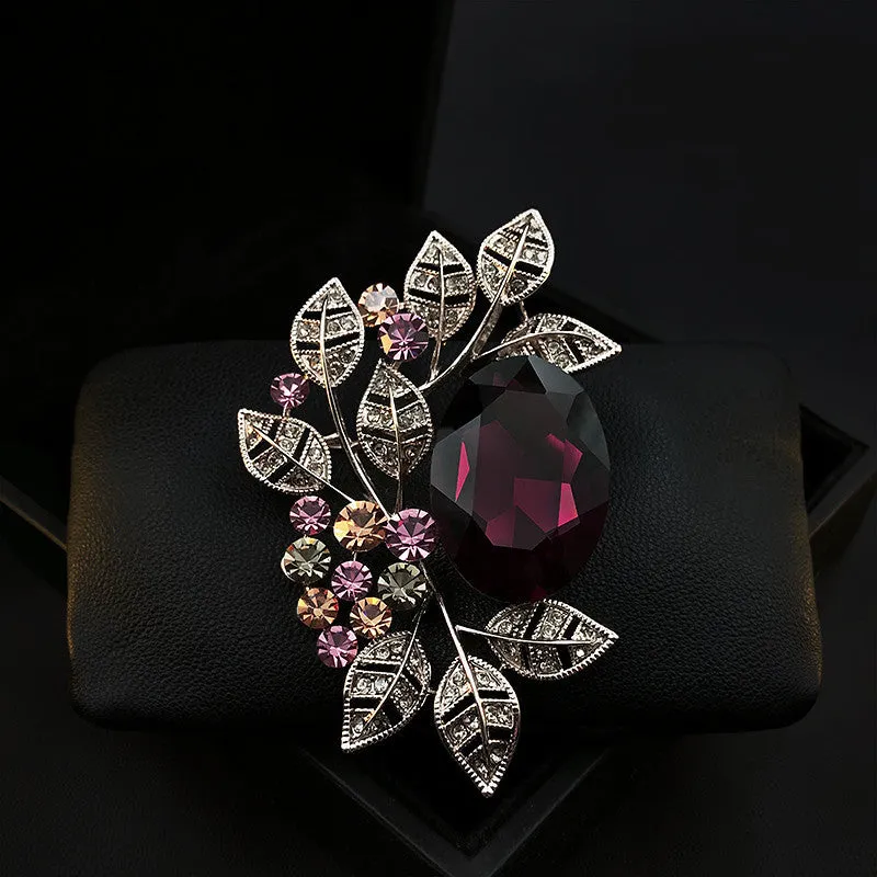 Fashion French Vintage Atmospheric Brooches