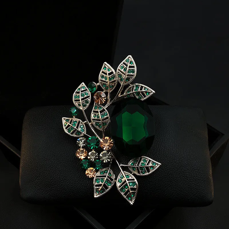 Fashion French Vintage Atmospheric Brooches
