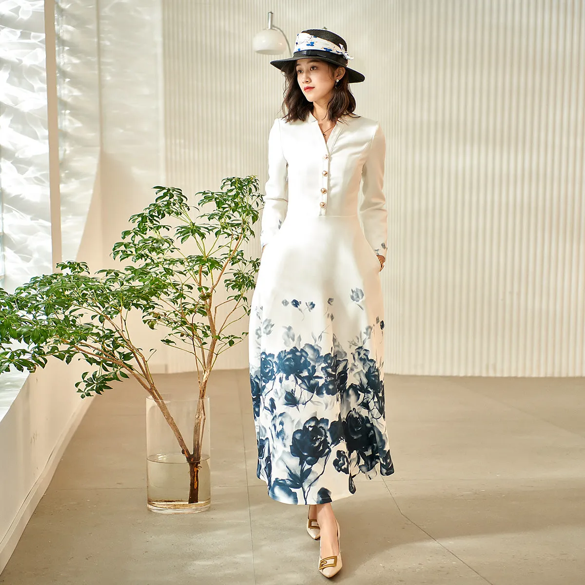 High-end fall long sleeve v-neck print retro dress- Adia