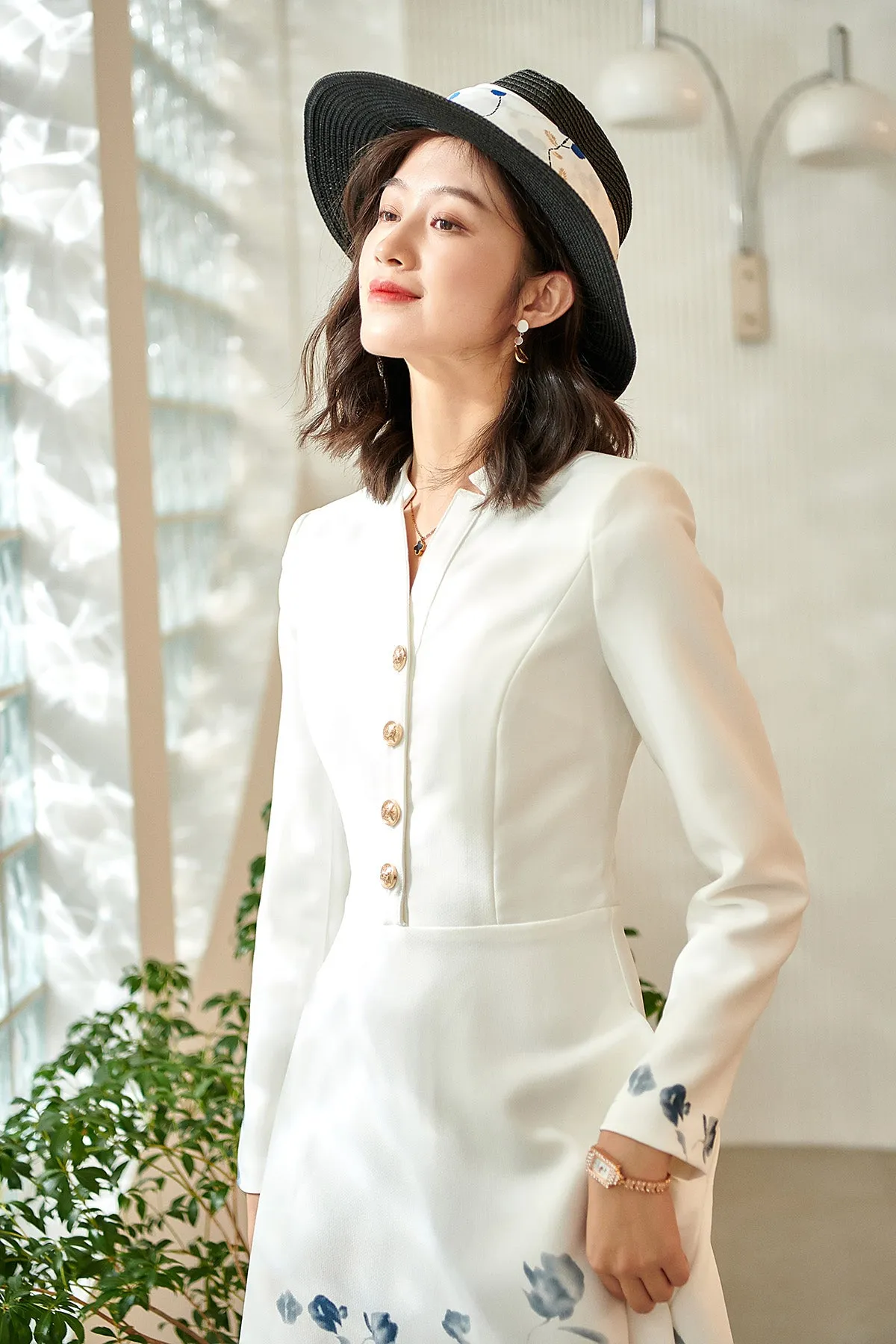 High-end fall long sleeve v-neck print retro dress- Adia
