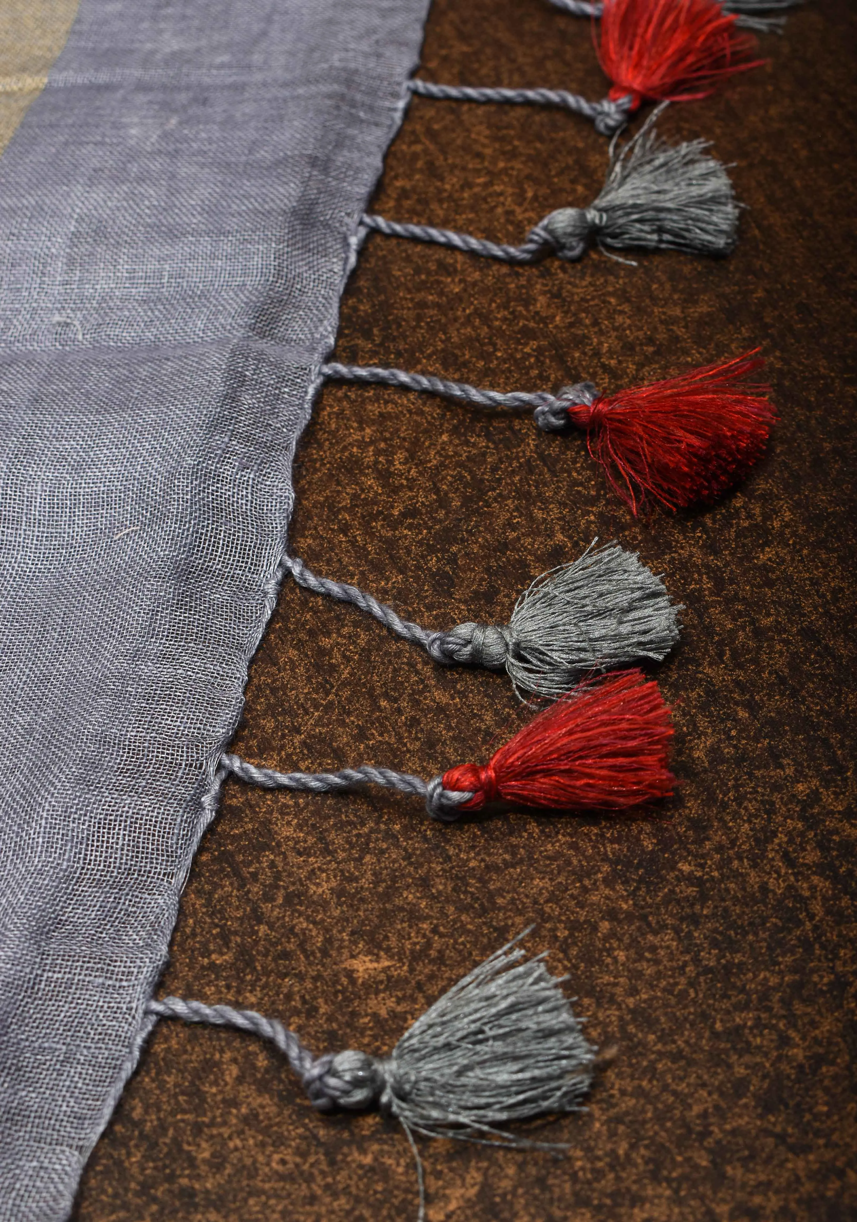 Linen by Linen Saree in Gray with Zari Border and Contrast Blouse Piece